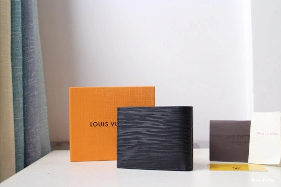 LOUIS VUITTON AMERIGO WALLET 0823
